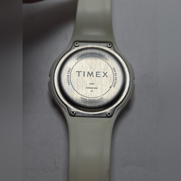 Timex Ladies Digital Sports Watch Indiglo Pink TW5M41900 50m New Battery - Picture 9 of 10